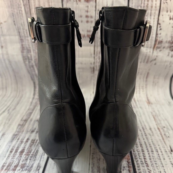 WOMENS SIZE 10.5 B COLE HAAN BLACK LEATHER SIDE ZIP ANKLE BOOTS - Picture 3 of 6
